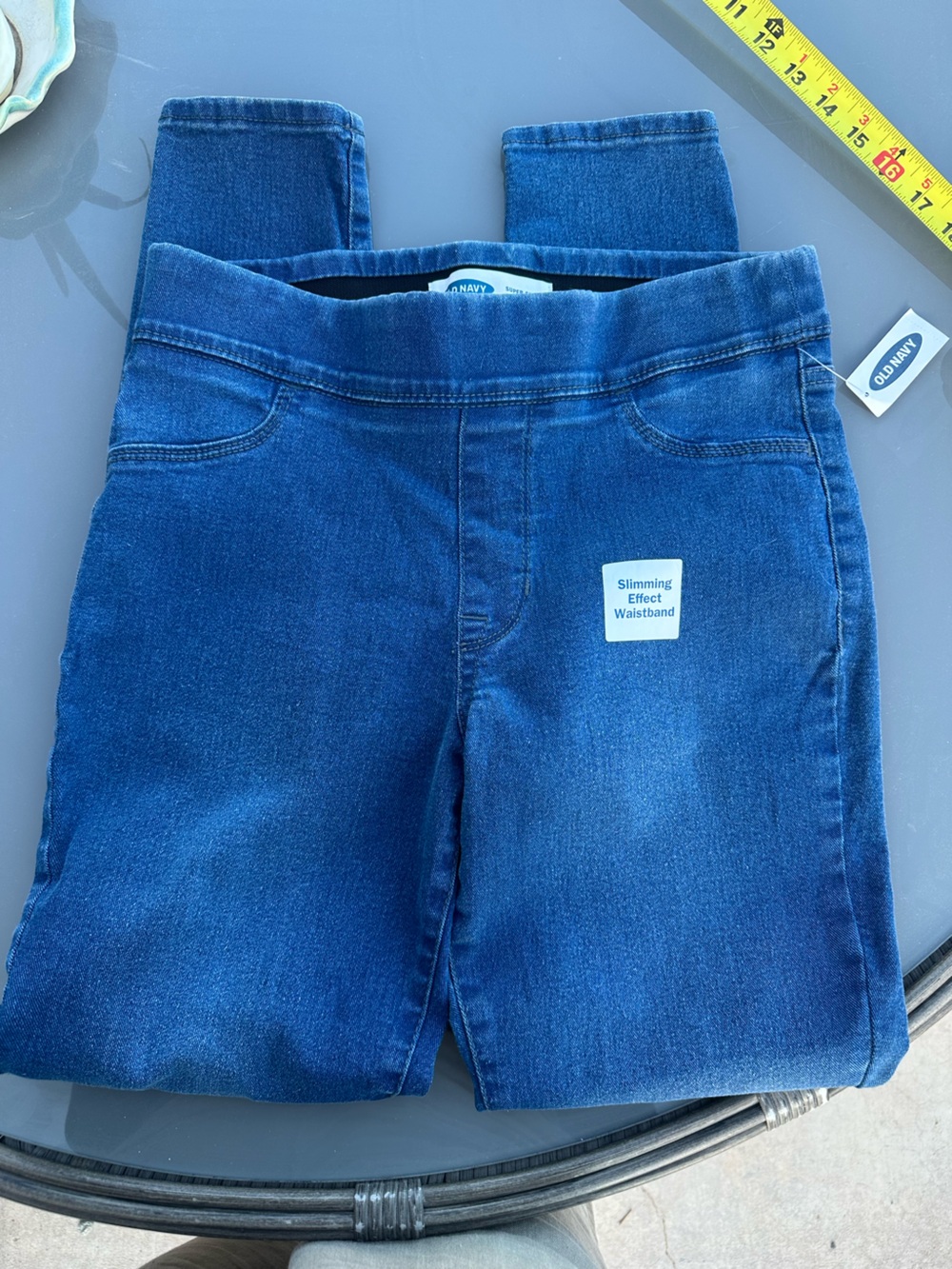 Old Navy NWTs size 6 pull on slimming skinny jeans